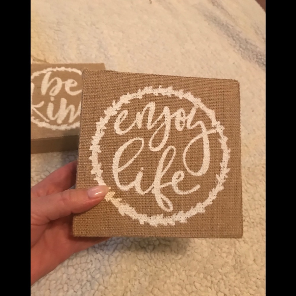 🦋wall art “be kind” & “enjoy life” display signs